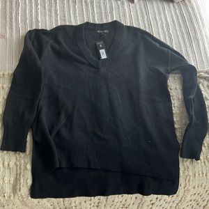 Navy Banana Republic Sweater